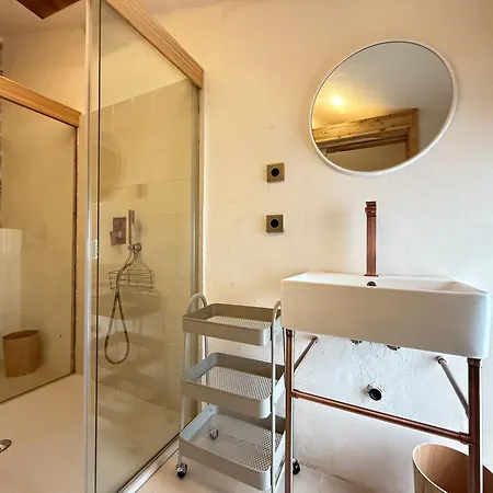 Apartman Agi Porthos Roses