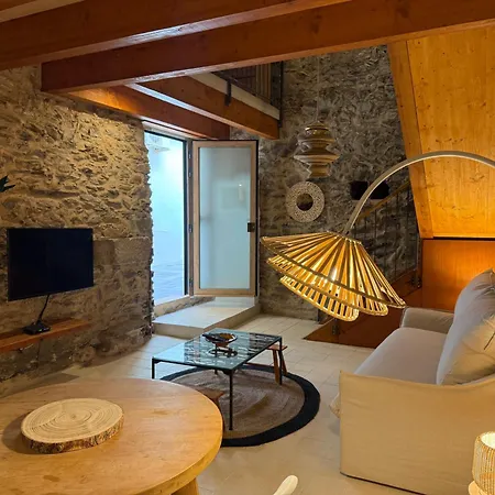 Agi Porthos Apartment *